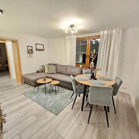 Apartment Am See, Ferienhaus, 7 Schlafzimmer, Waschmaschine, Businesswohnung Salzgitter