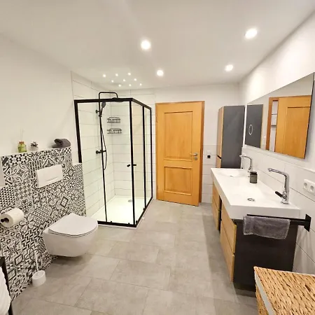 Am See, Ferienhaus, 7 Schlafzimmer, Waschmaschine, Businesswohnung *